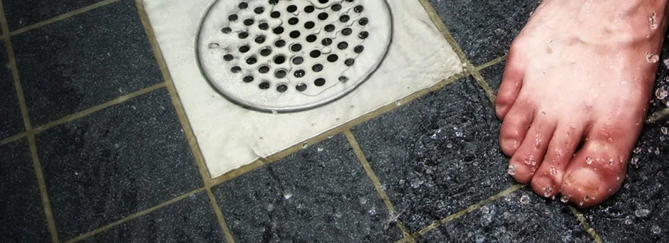 fazer xixi no banho pode salvar o mundo - limpeza de fachadas - manutenção e conservação predial | esl faça xixi no banho