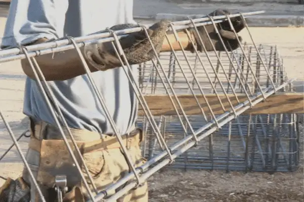 armadura na construção: a base da resistência estrutural em obras modernas - esl limpeza Armadura na construção, como funciona a armadura na construção civil, importância da armadura no concreto armado, tipos de armaduras e suas funções, passo a passo da montagem de armadura, erros comuns na execução de armaduras, como evitar corrosão da armadura, normas técnicas de armadura estrutural, manutenção de estruturas com armadura, aço ideal para armaduras de concreto, custo de armadura em obras.