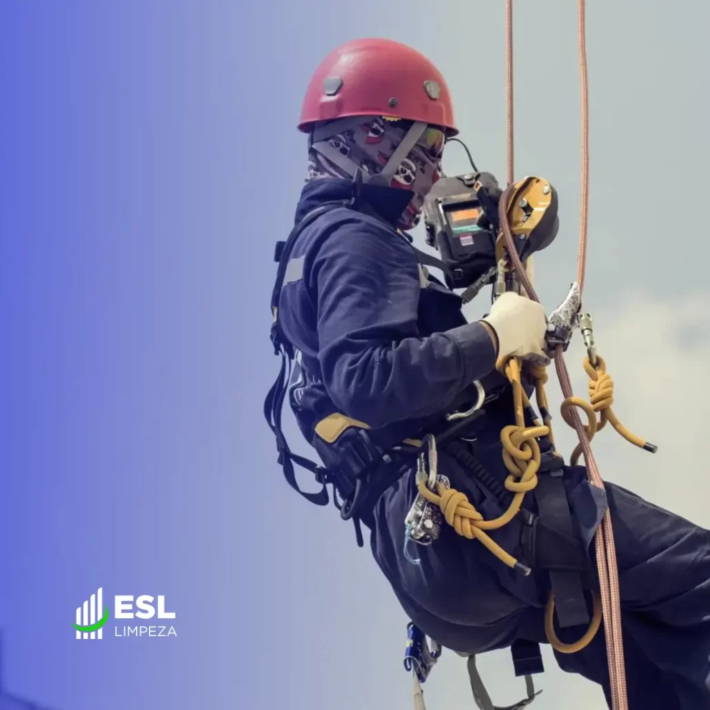 limpeza de fachada predial - limpeza pós obra - esl limpeza Alpinismo Predial, Alpinismo industrial, Alpinismo Industrial em Belo Horizonte, Alpinismo Industrial em Moema, SP, Alpinimso induatrial, tabalho em altura, serviços de alpinismo, cotação alpinismo industrial, Alpinismo Industrial em Conselheiro Lafaiete, Alpinismo Industrial em Divinópolis, Alpinismo Industrial em Extrema, Alpinismo Industrial em Governador Valadares